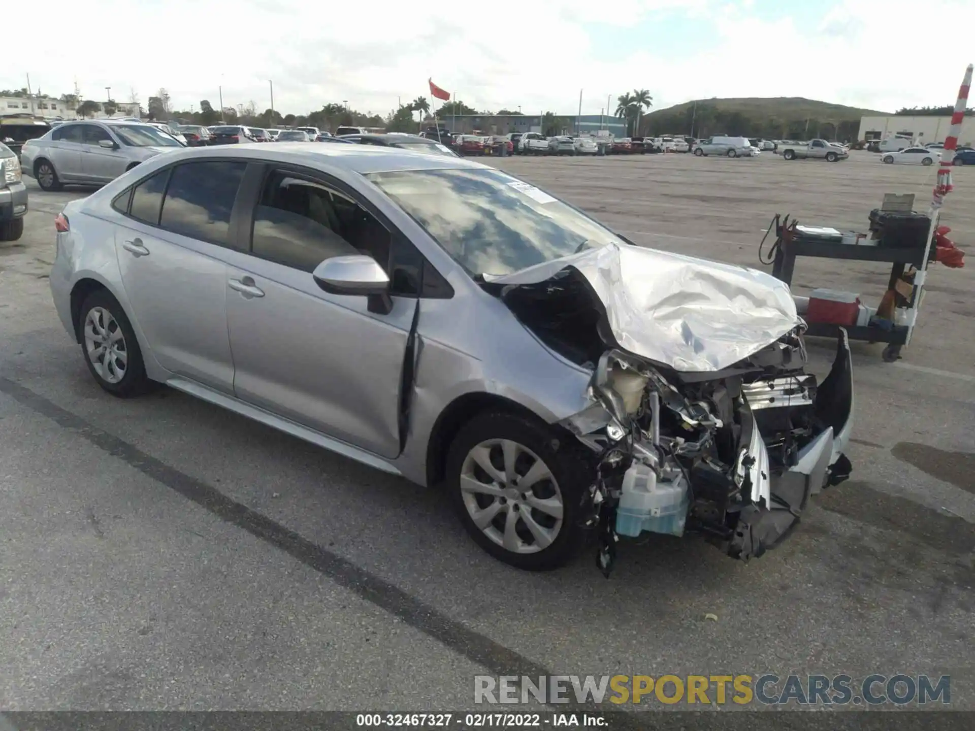 1 Photograph of a damaged car JTDEPRAEXLJ077733 TOYOTA COROLLA 2020