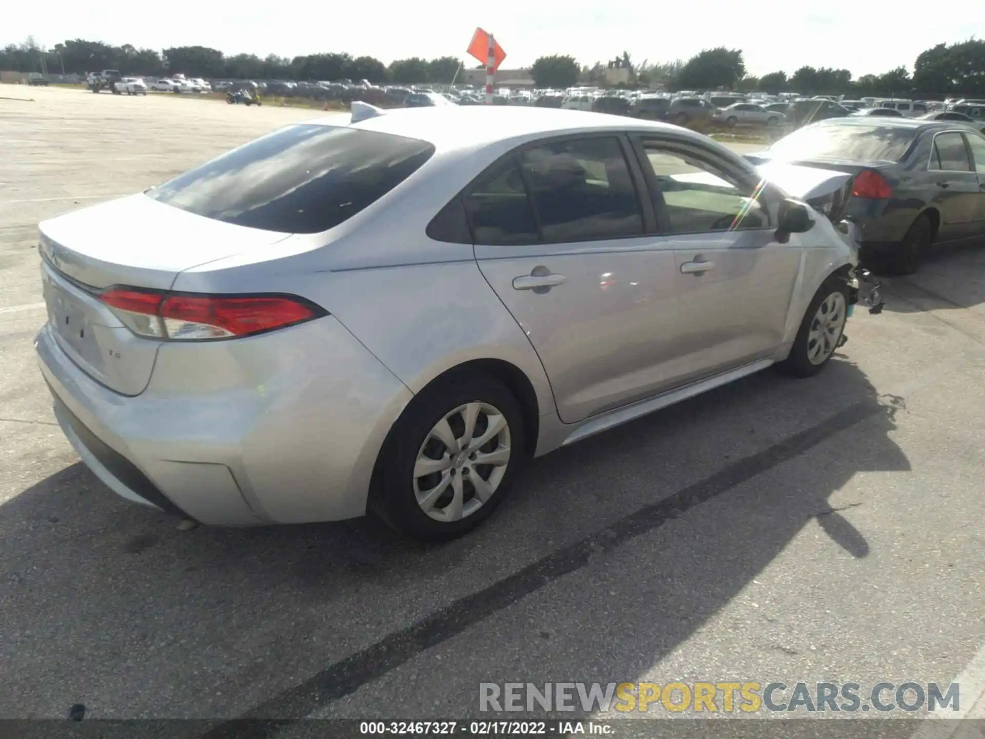 4 Photograph of a damaged car JTDEPRAEXLJ077733 TOYOTA COROLLA 2020