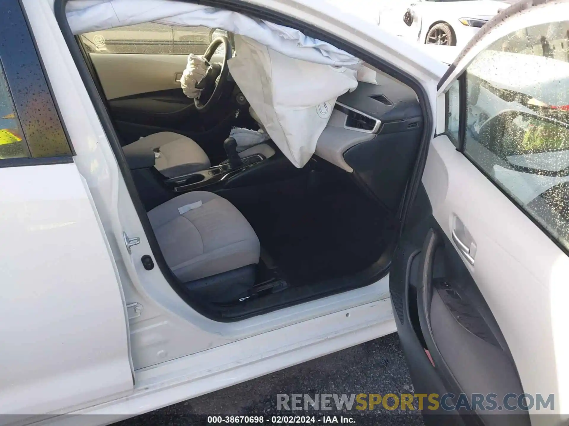 5 Photograph of a damaged car JTDEPRAEXLJ080213 TOYOTA COROLLA 2020