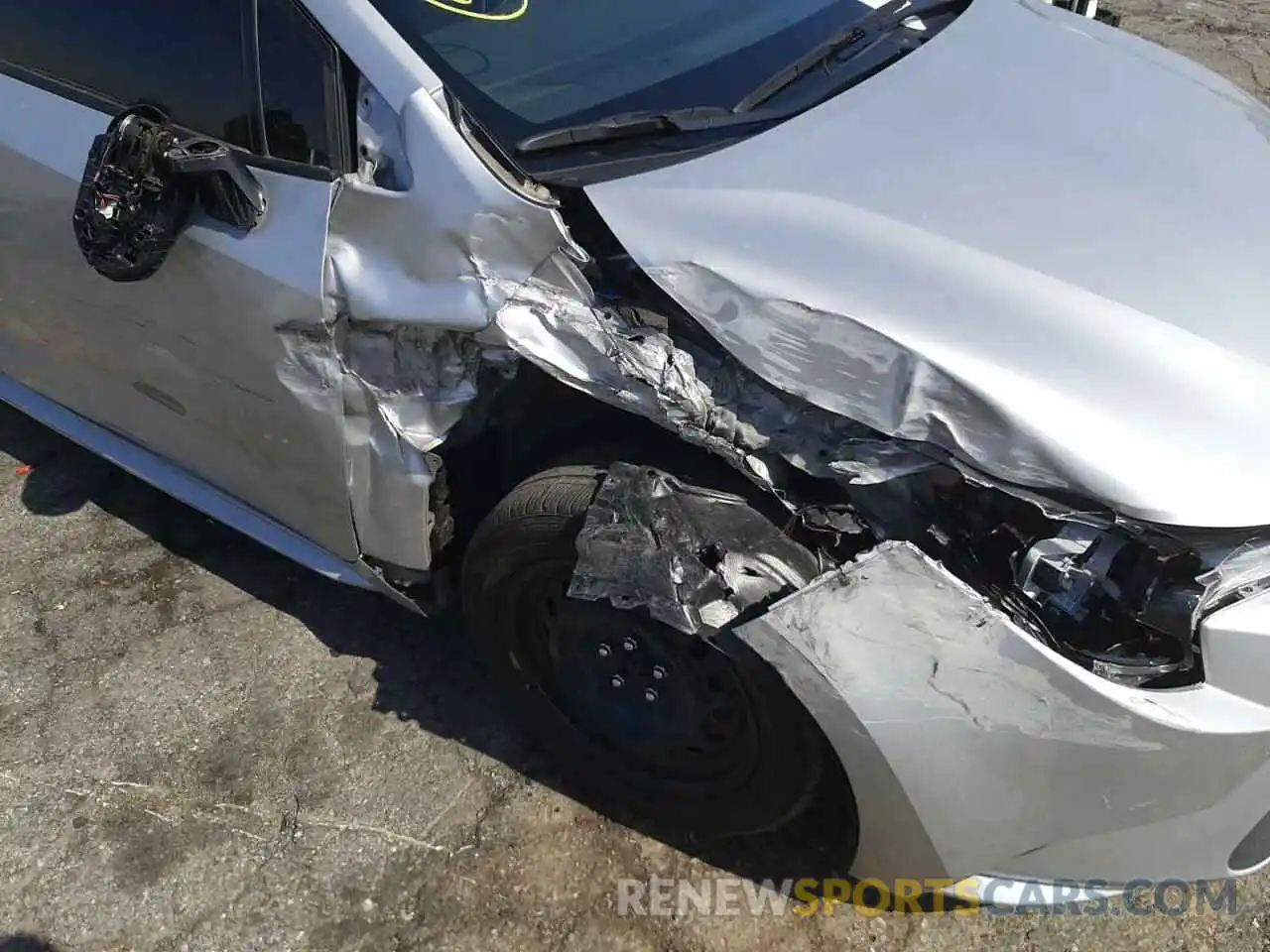 9 Photograph of a damaged car JTDEPRAEXLJ082317 TOYOTA COROLLA 2020