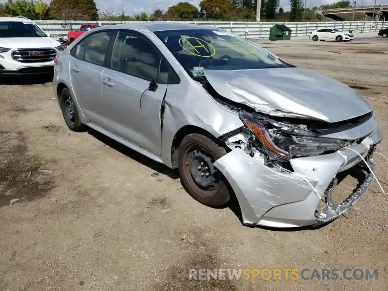 1 Photograph of a damaged car JTDEPRAEXLJ083578 TOYOTA COROLLA 2020