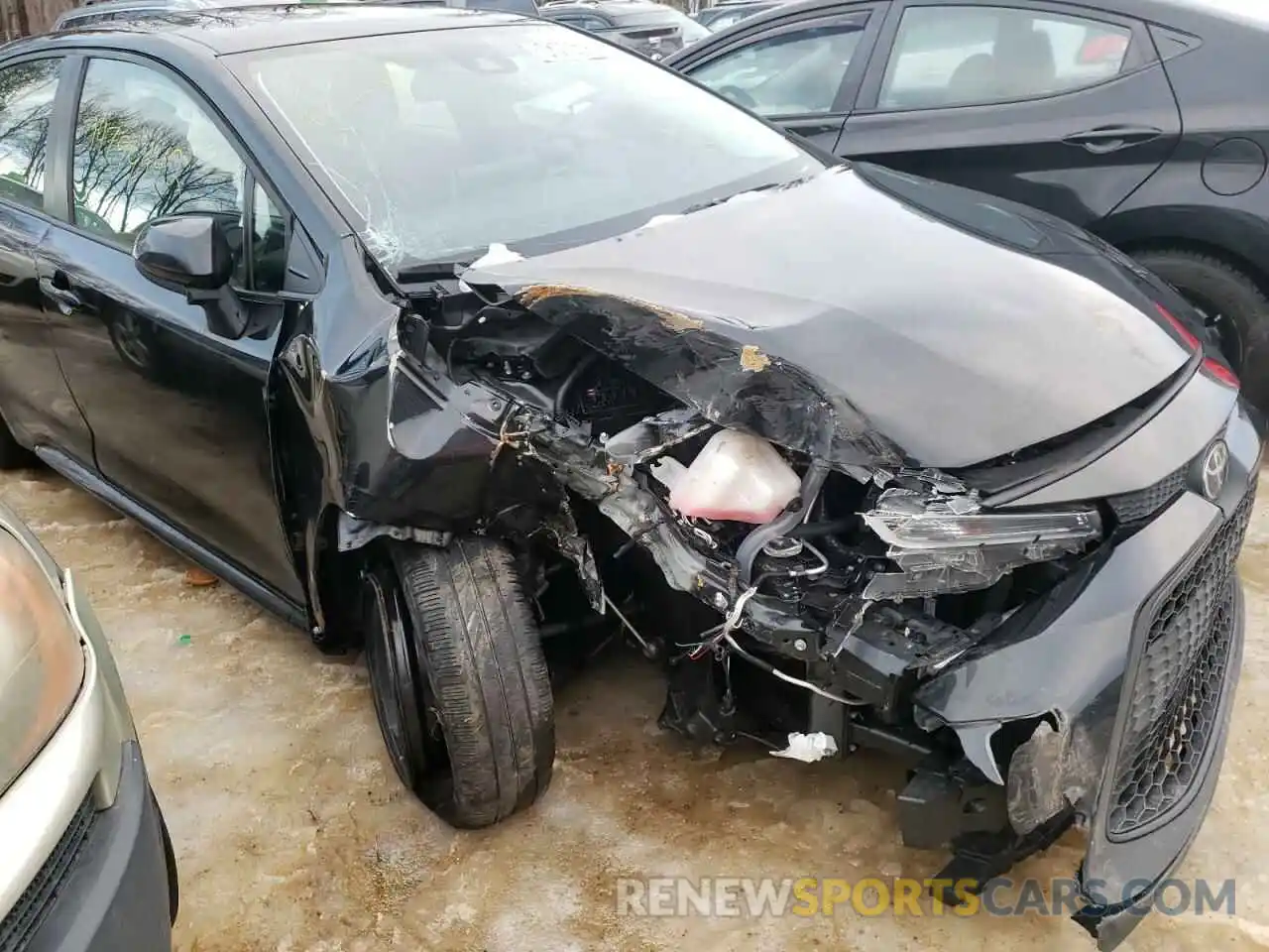 9 Photograph of a damaged car JTDEPRAEXLJ085976 TOYOTA COROLLA 2020