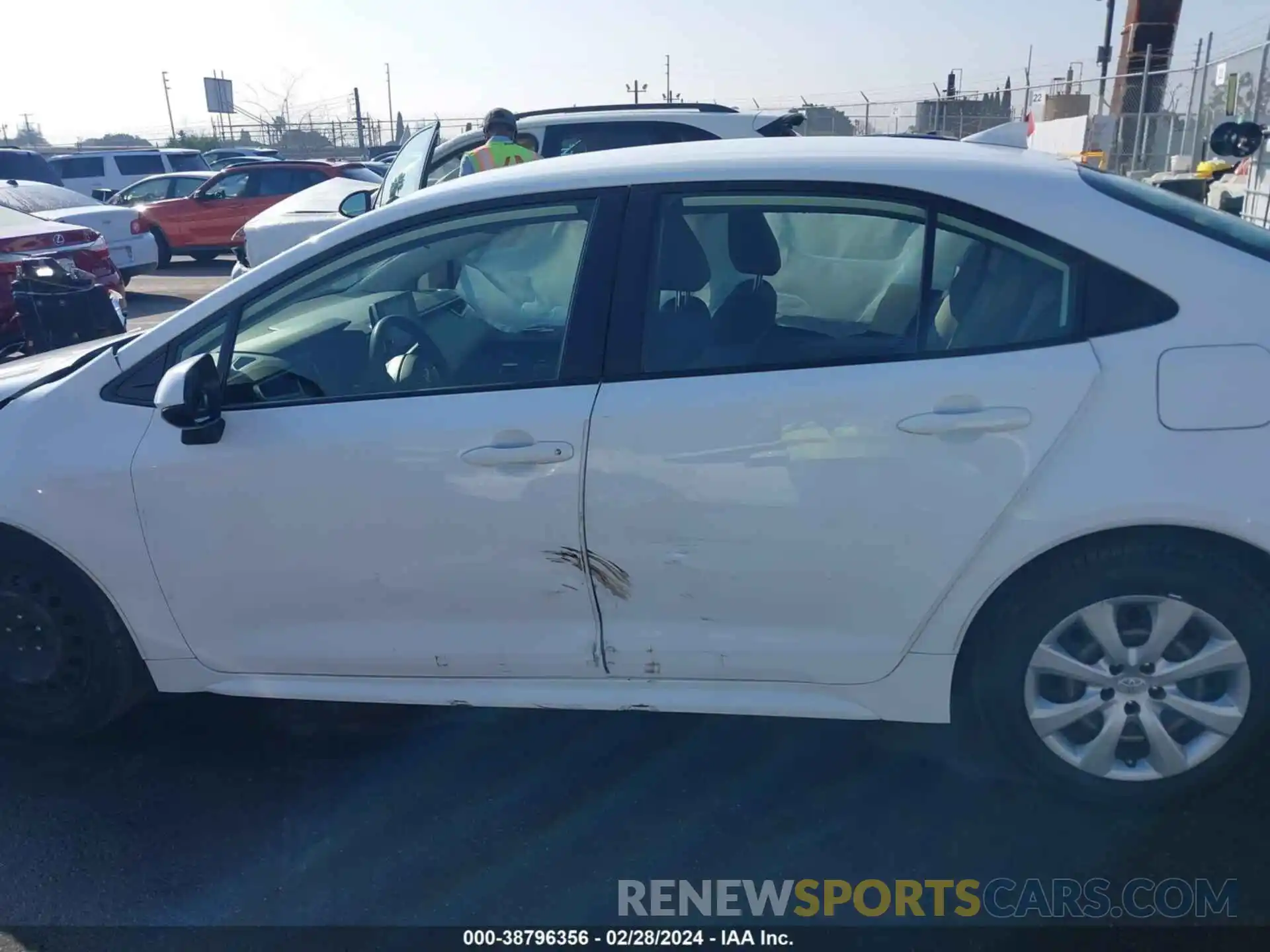 14 Photograph of a damaged car JTDEPRAEXLJ087341 TOYOTA COROLLA 2020