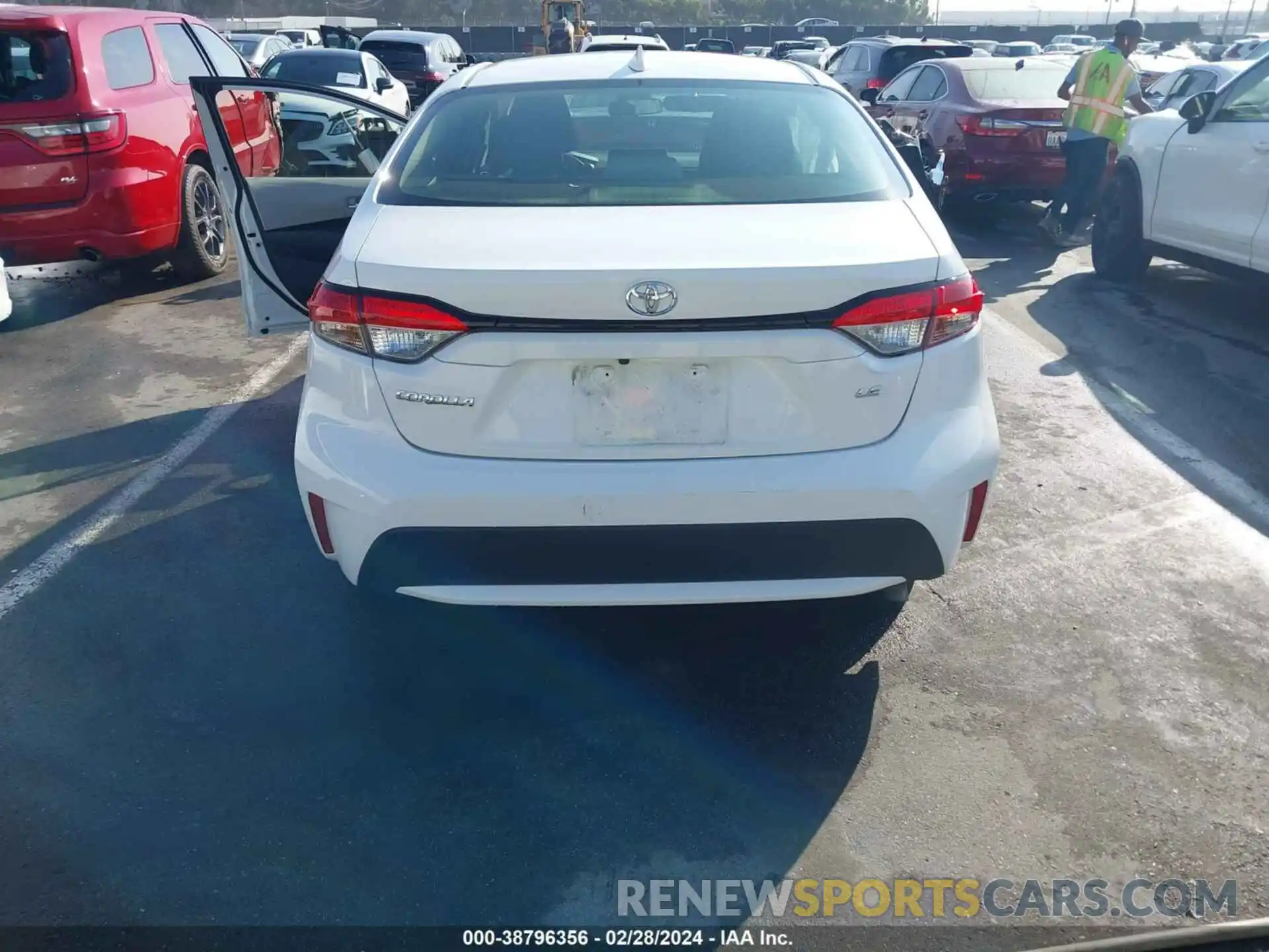 16 Photograph of a damaged car JTDEPRAEXLJ087341 TOYOTA COROLLA 2020