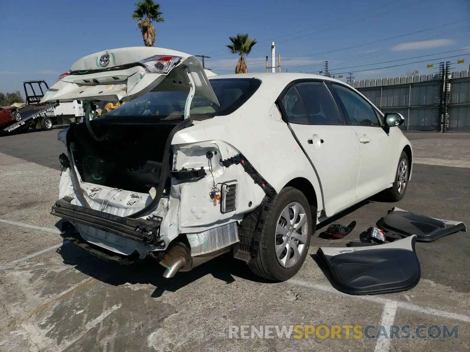 4 Photograph of a damaged car JTDEPRAEXLJ088330 TOYOTA COROLLA 2020