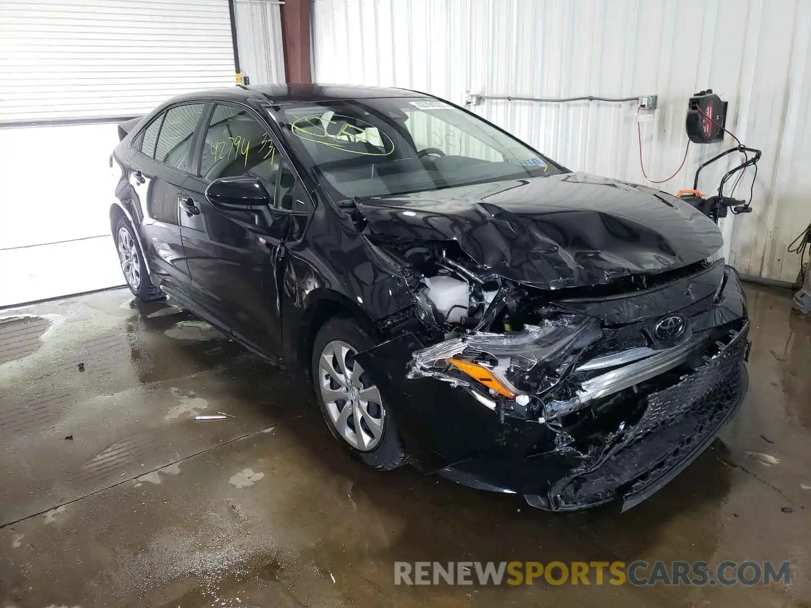 1 Photograph of a damaged car JTDEPRAEXLJ092331 TOYOTA COROLLA 2020