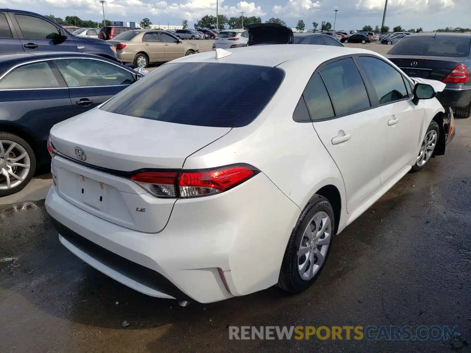 4 Photograph of a damaged car JTDEPRAEXLJ092510 TOYOTA COROLLA 2020