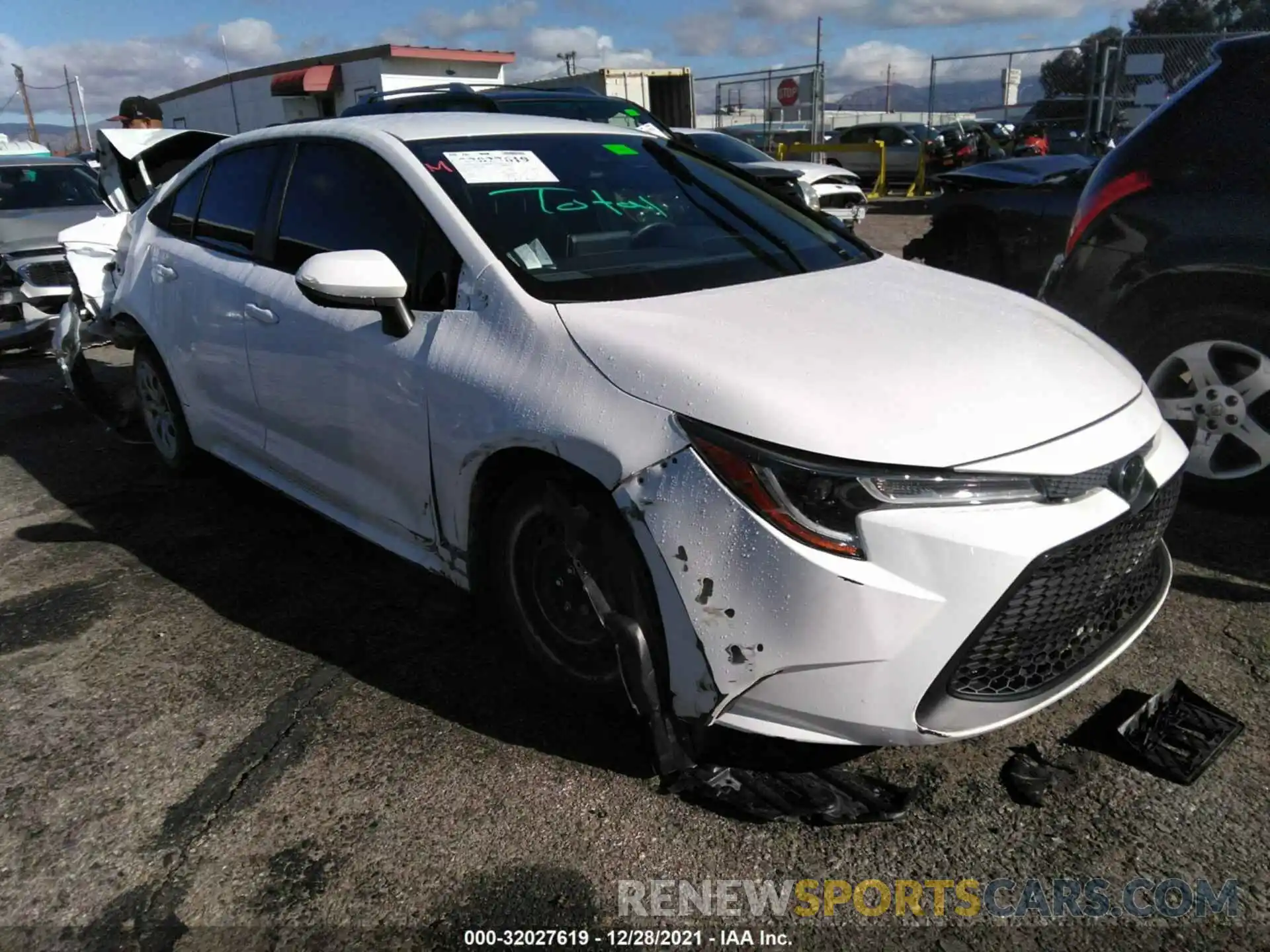 1 Photograph of a damaged car JTDEPRAEXLJ093107 TOYOTA COROLLA 2020