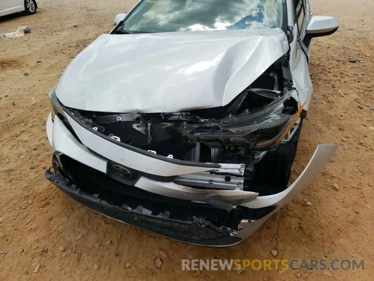 9 Photograph of a damaged car JTDEPRAEXLJ094841 TOYOTA COROLLA 2020