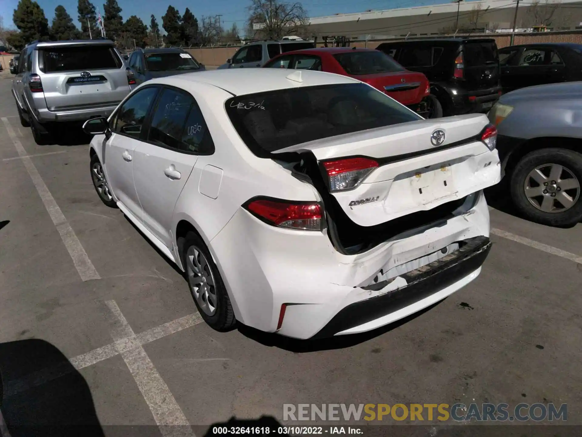 3 Photograph of a damaged car JTDEPRAEXLJ095262 TOYOTA COROLLA 2020