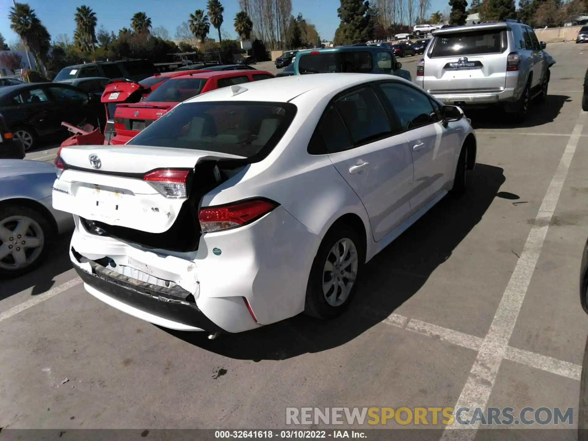 4 Photograph of a damaged car JTDEPRAEXLJ095262 TOYOTA COROLLA 2020