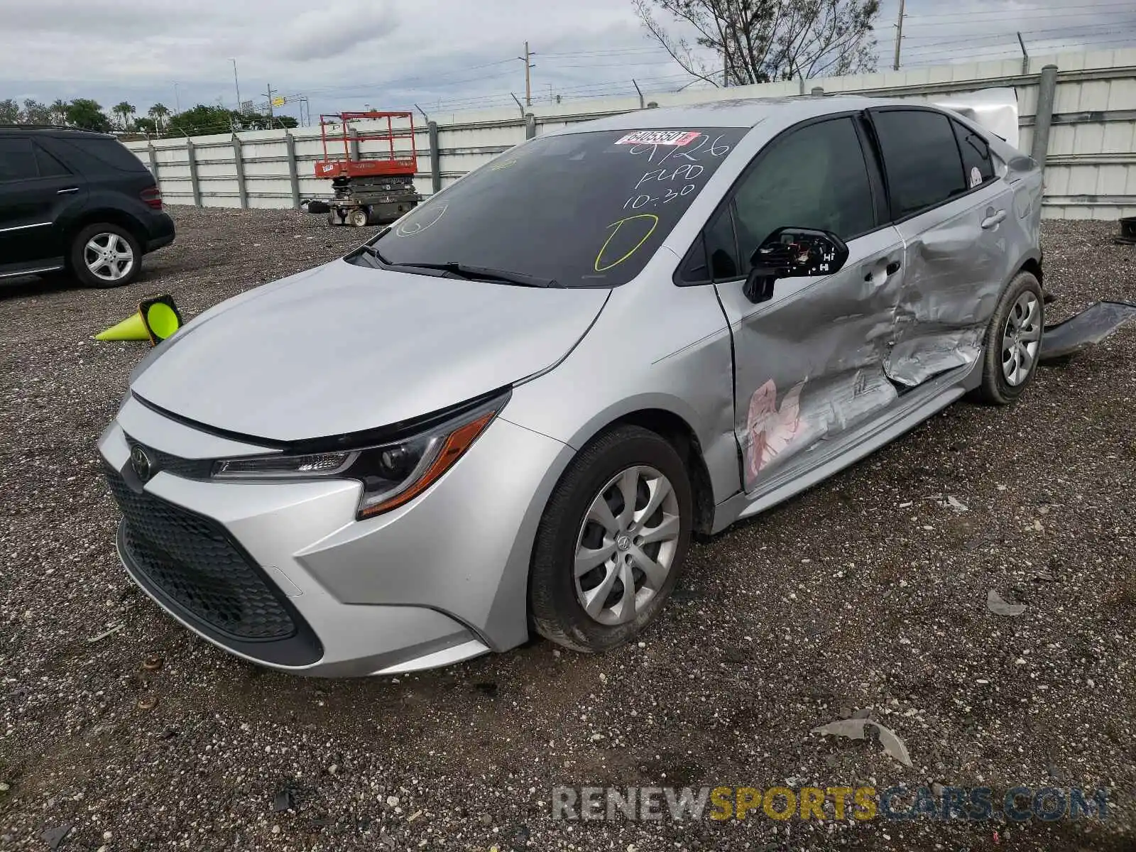 2 Photograph of a damaged car JTDEPRAEXLJ109726 TOYOTA COROLLA 2020