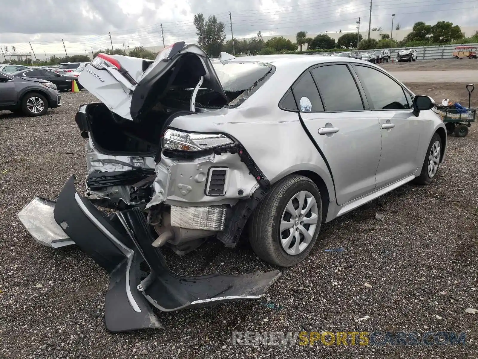 4 Photograph of a damaged car JTDEPRAEXLJ109726 TOYOTA COROLLA 2020