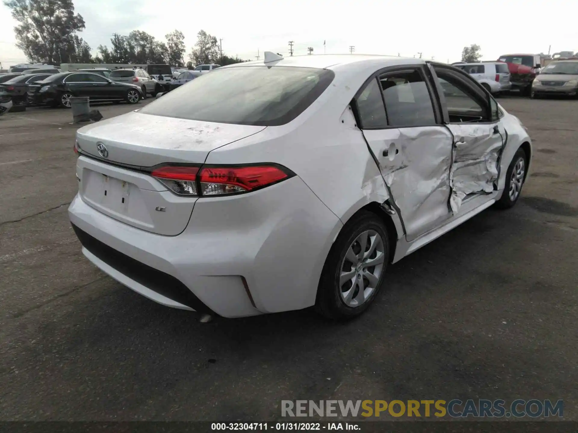 4 Photograph of a damaged car JTDEPRAEXLJ110701 TOYOTA COROLLA 2020