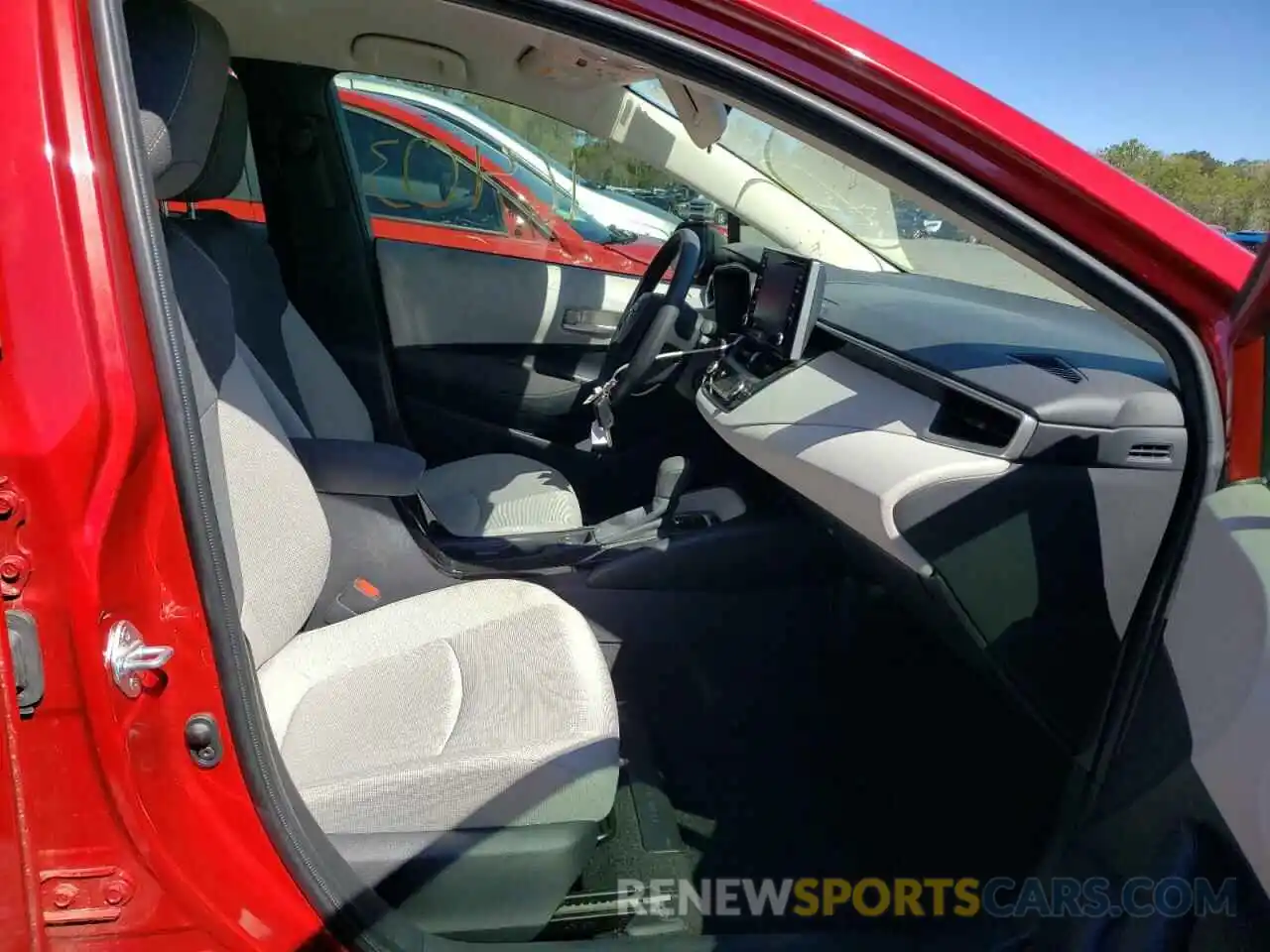 5 Photograph of a damaged car JTDEPRAEXLJ111086 TOYOTA COROLLA 2020