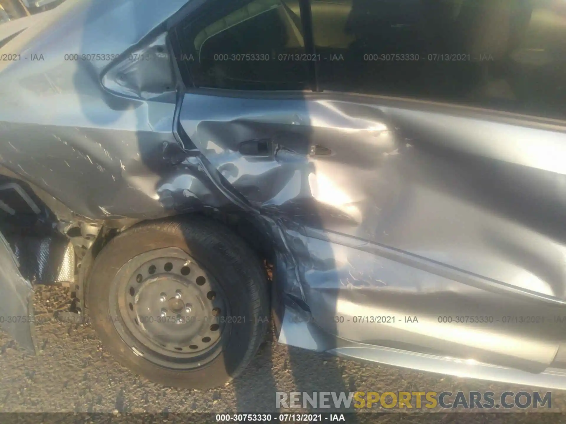 6 Photograph of a damaged car JTDEPRAEXLJ112335 TOYOTA COROLLA 2020