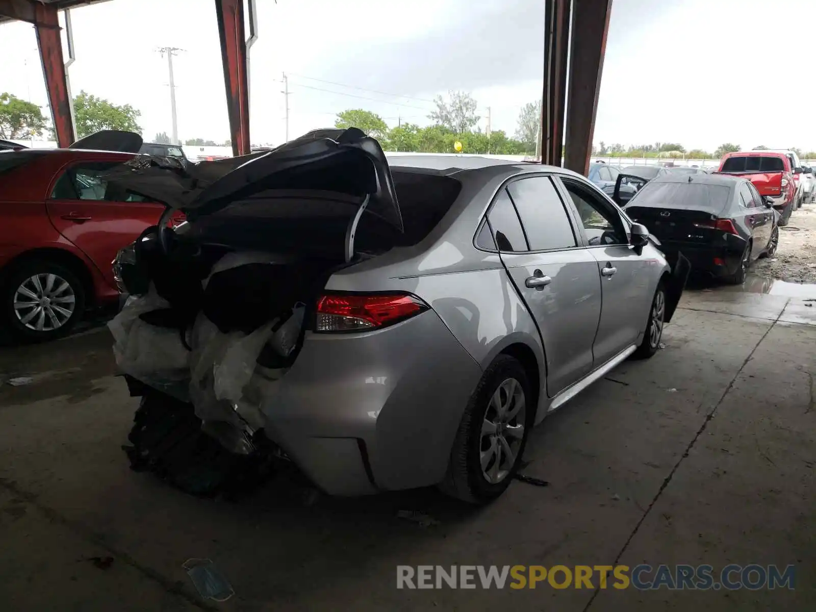 4 Photograph of a damaged car JTDEPRAEXLJ112738 TOYOTA COROLLA 2020