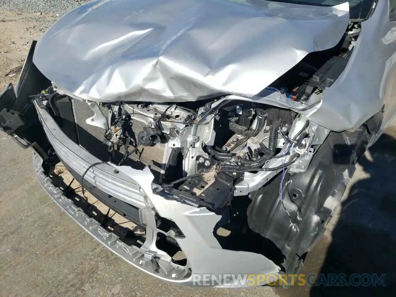 9 Photograph of a damaged car JTDEPRAEXLJ113792 TOYOTA COROLLA 2020