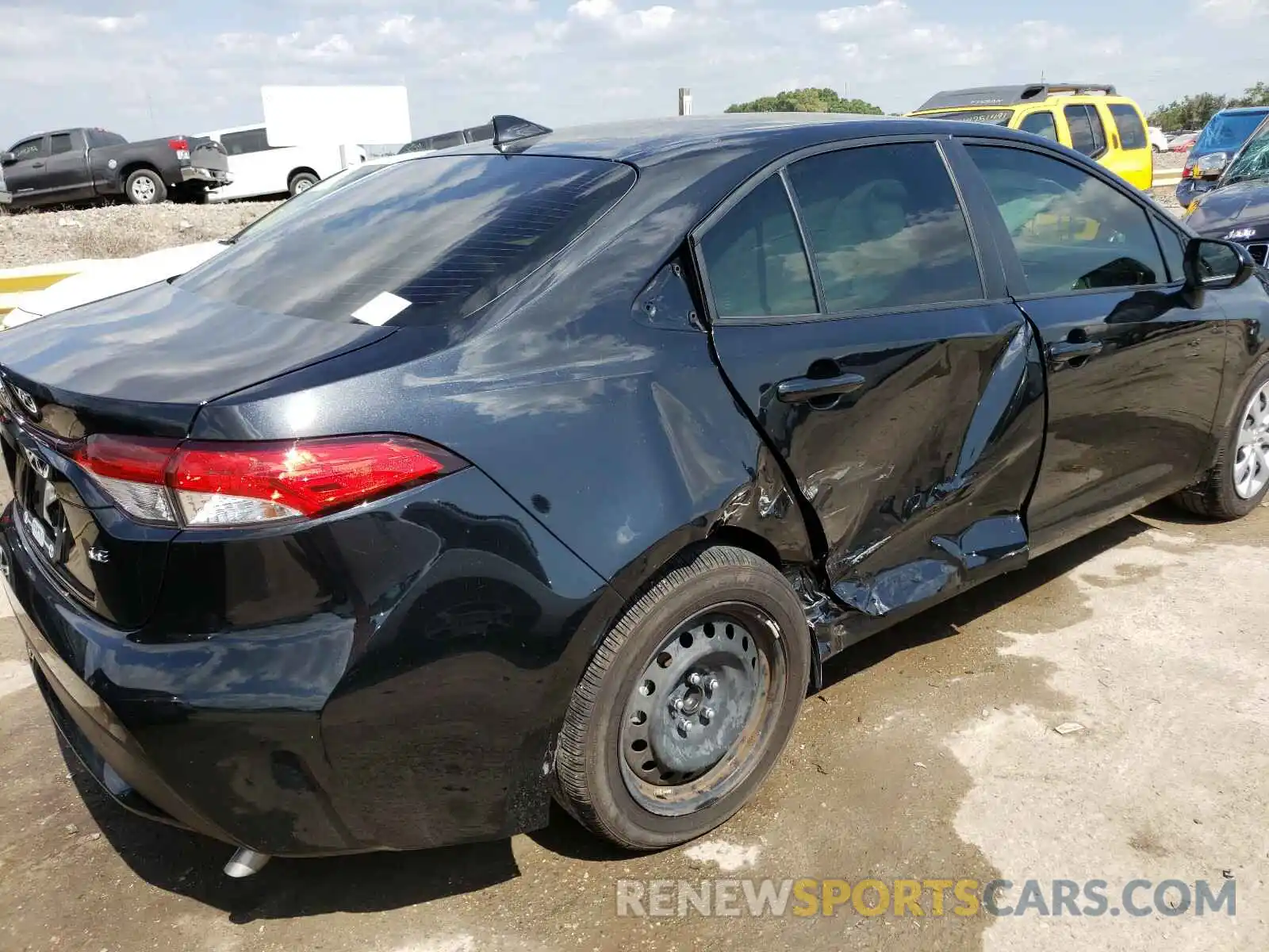 9 Photograph of a damaged car JTDEPRAEXLJ114635 TOYOTA COROLLA 2020