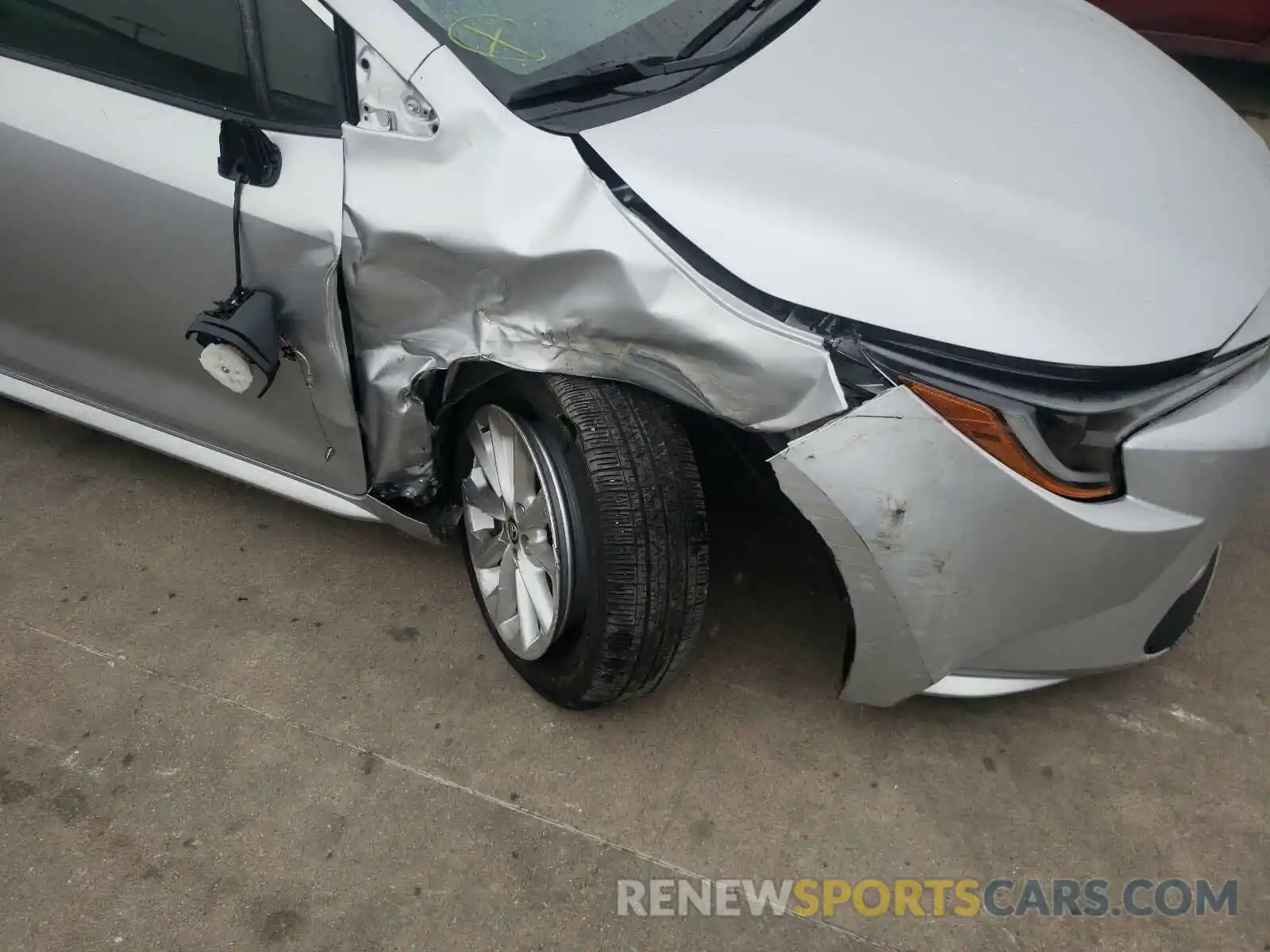 9 Photograph of a damaged car JTDFPRAE0LJ022468 TOYOTA COROLLA 2020