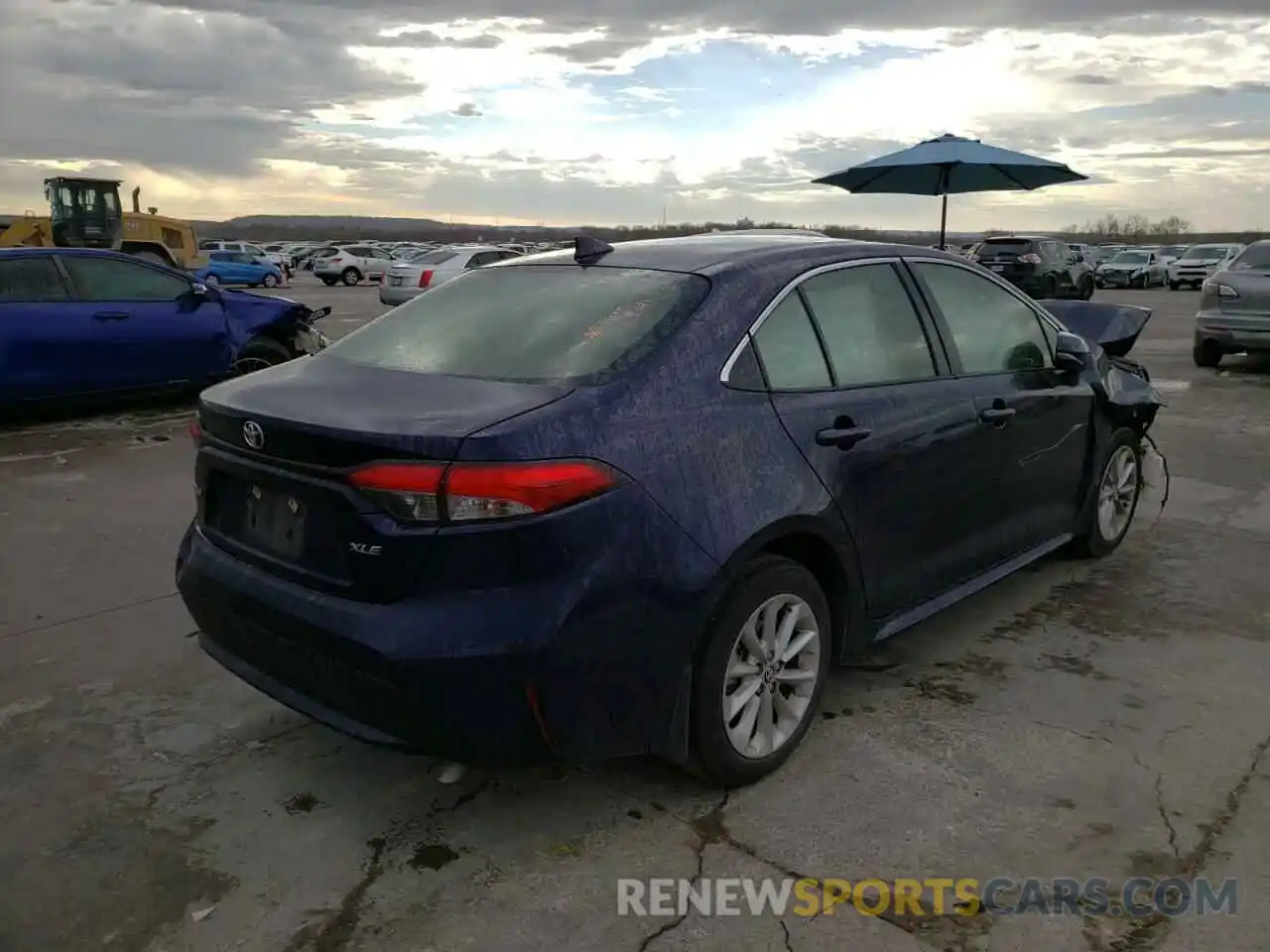 4 Photograph of a damaged car JTDFPRAE2LJ025033 TOYOTA COROLLA 2020