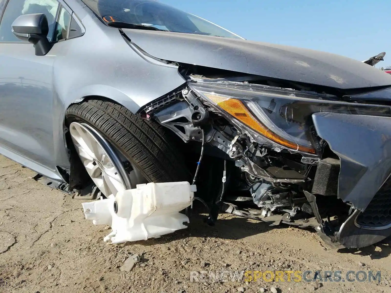 9 Photograph of a damaged car JTDFPRAE3LJ037482 TOYOTA COROLLA 2020