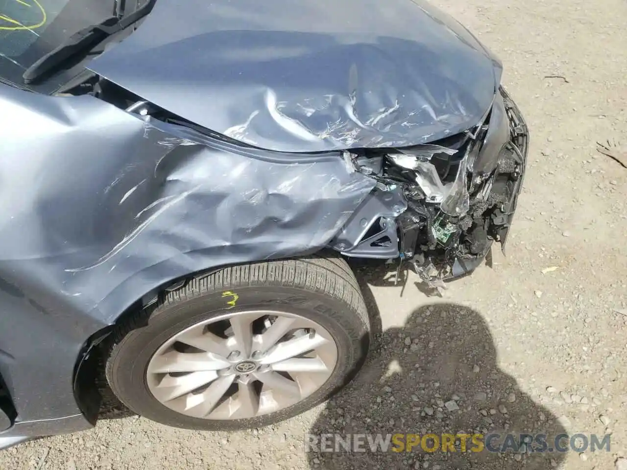 9 Photograph of a damaged car JTDFPRAE3LJ076928 TOYOTA COROLLA 2020