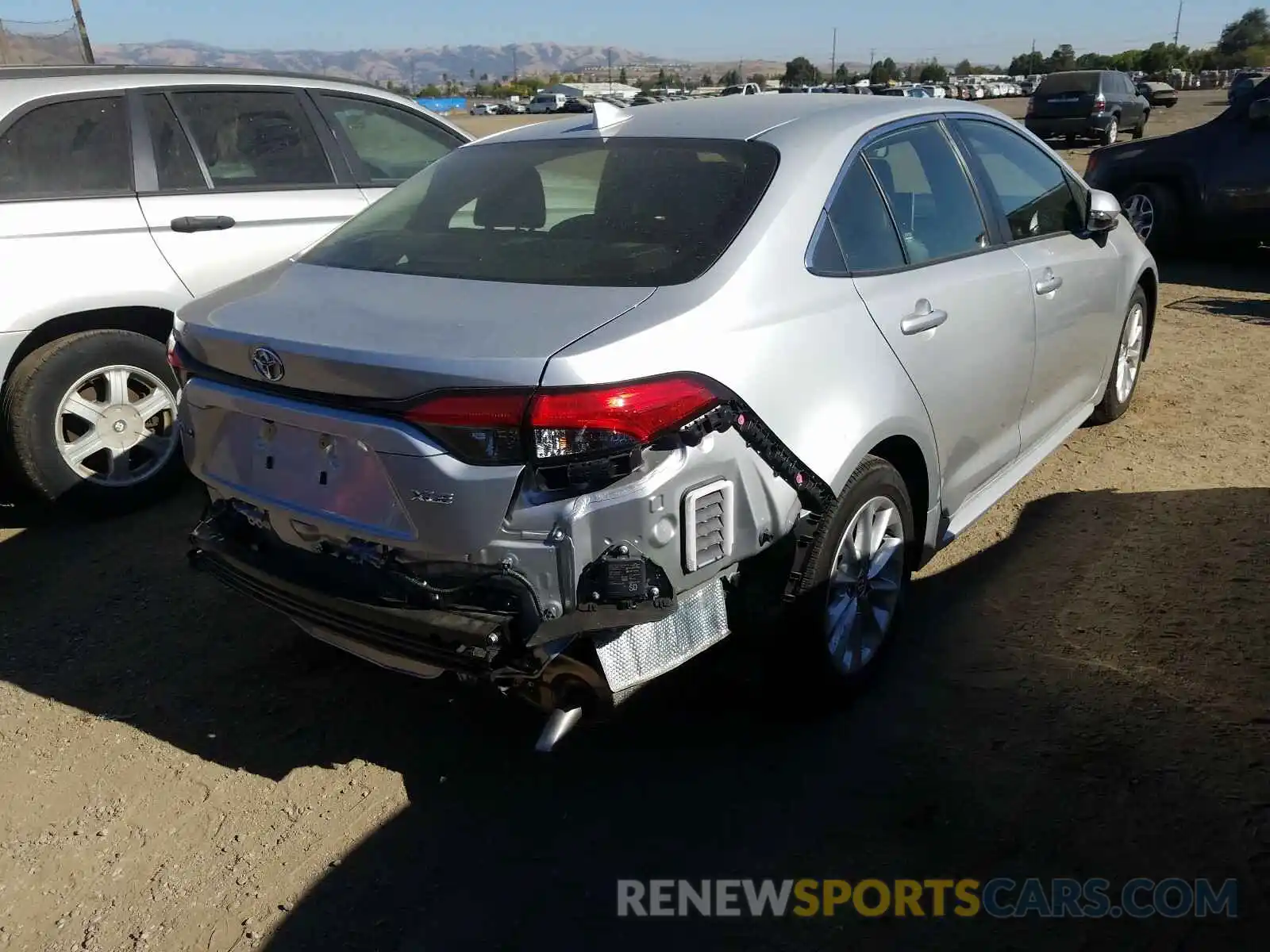 4 Photograph of a damaged car JTDFPRAE5LJ006587 TOYOTA COROLLA 2020