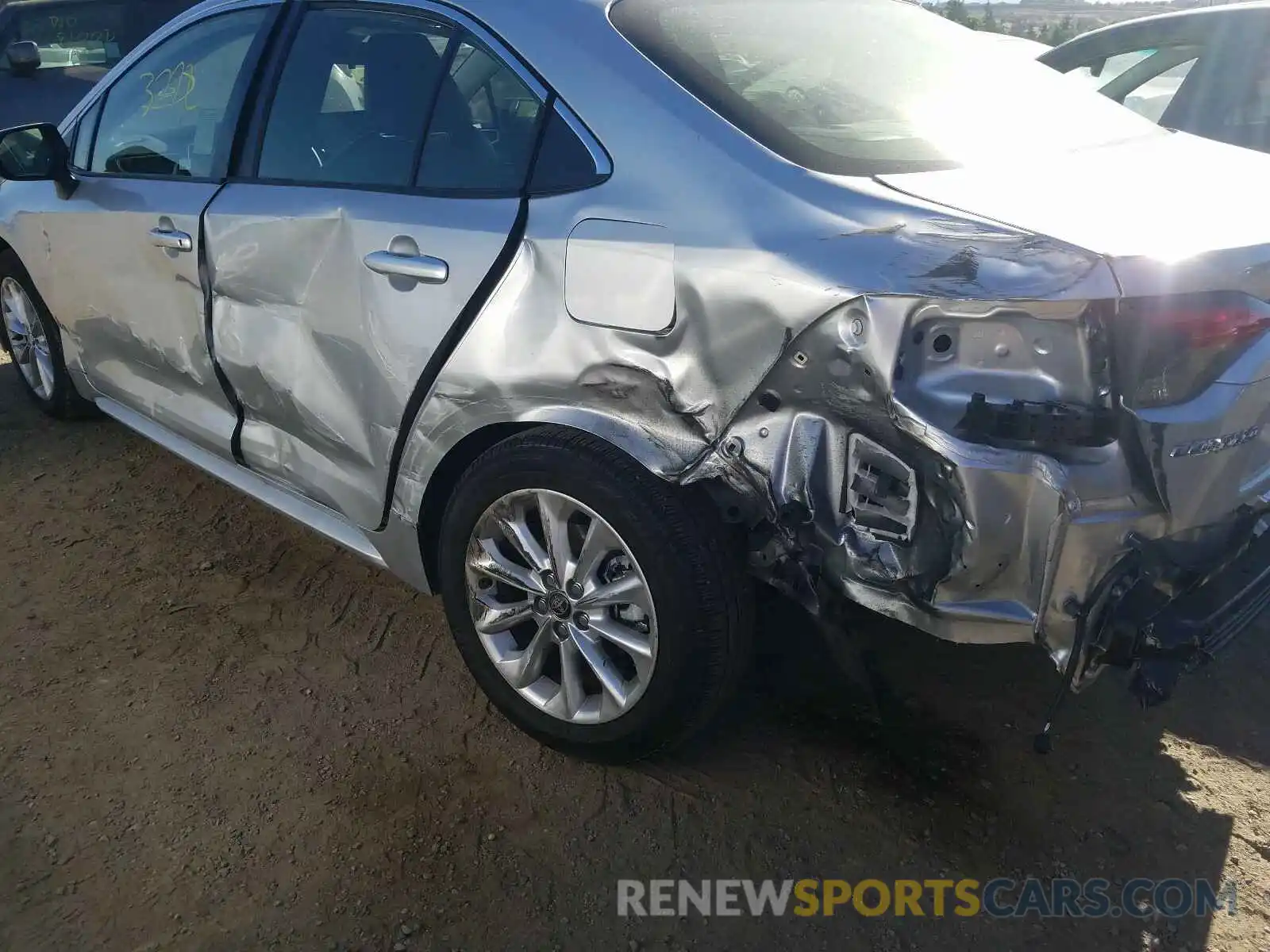 9 Photograph of a damaged car JTDFPRAE5LJ006587 TOYOTA COROLLA 2020