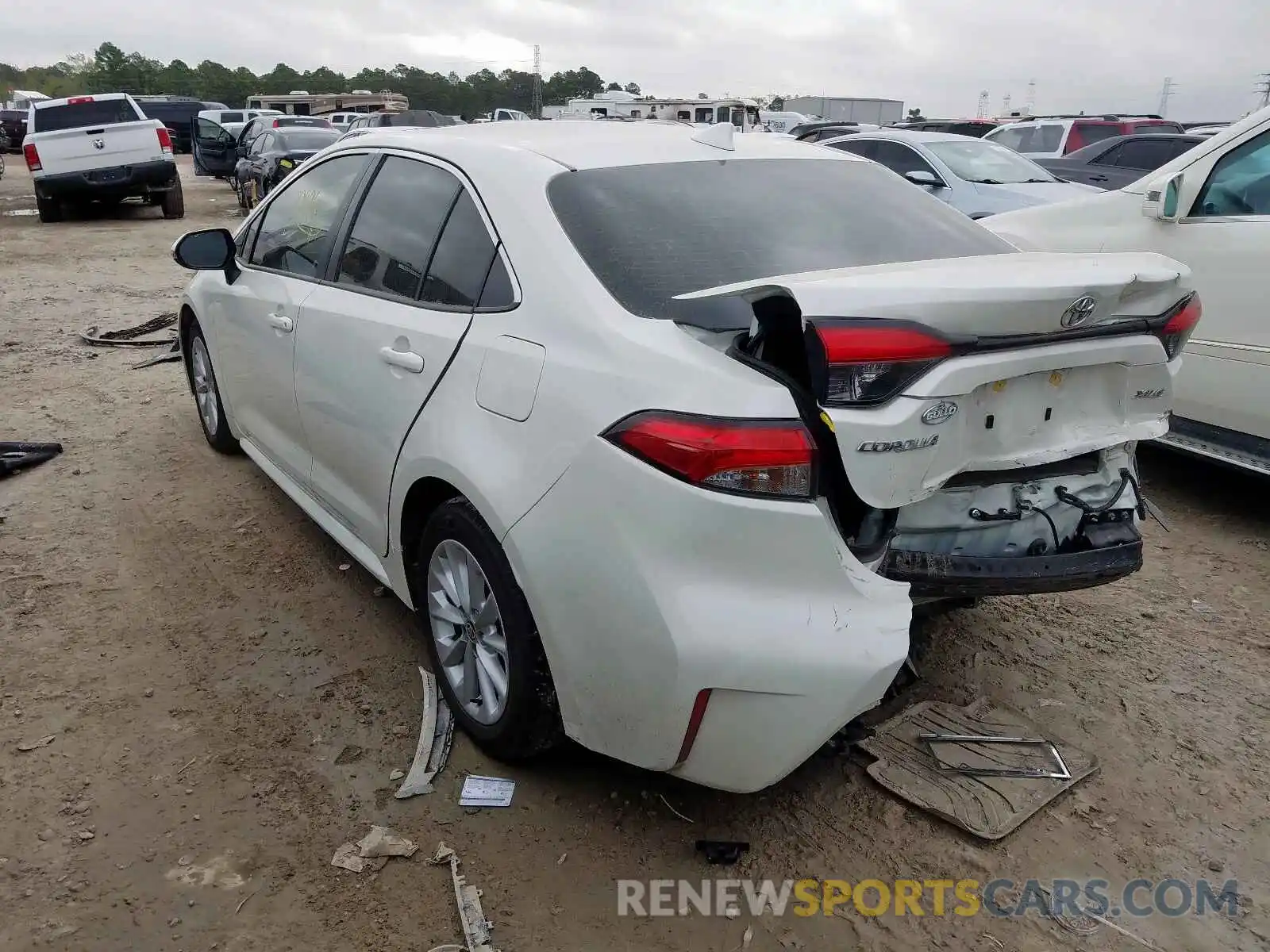 3 Photograph of a damaged car JTDFPRAE5LJ068362 TOYOTA COROLLA 2020