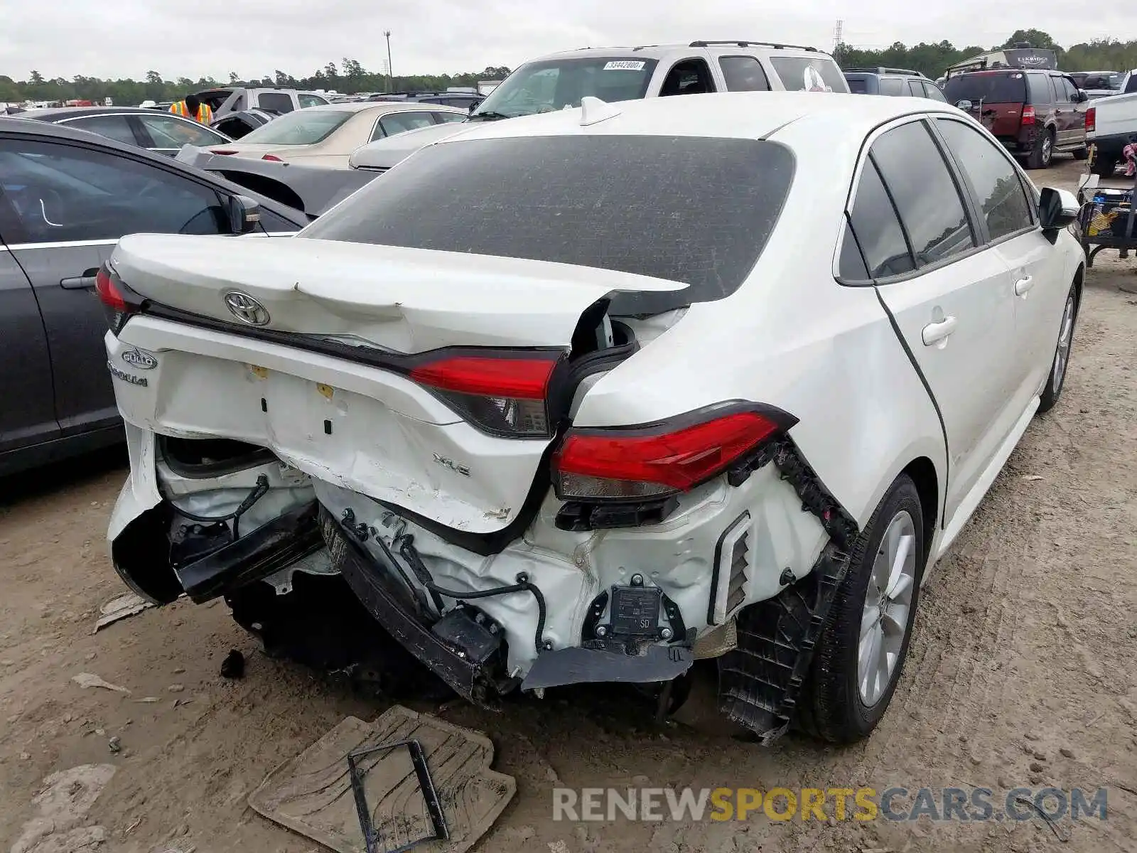 4 Photograph of a damaged car JTDFPRAE5LJ068362 TOYOTA COROLLA 2020