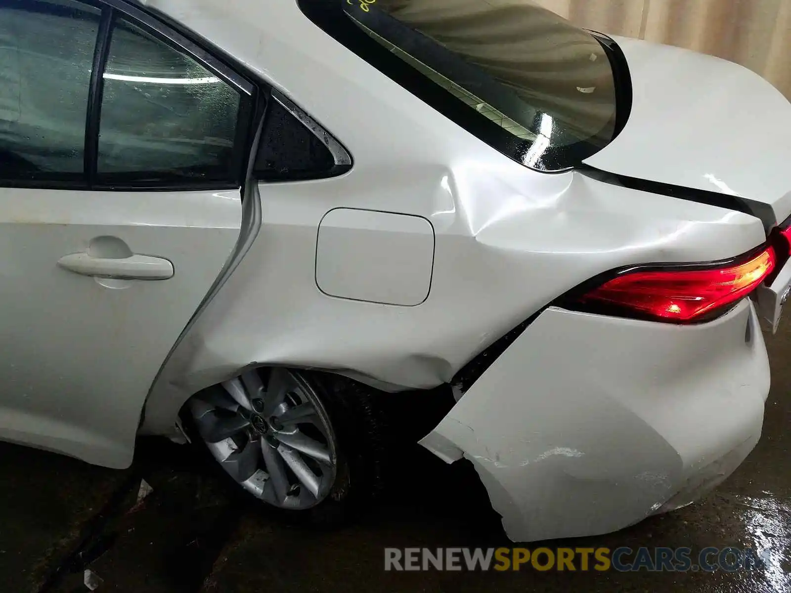 9 Photograph of a damaged car JTDFPRAE6LJ067527 TOYOTA COROLLA 2020