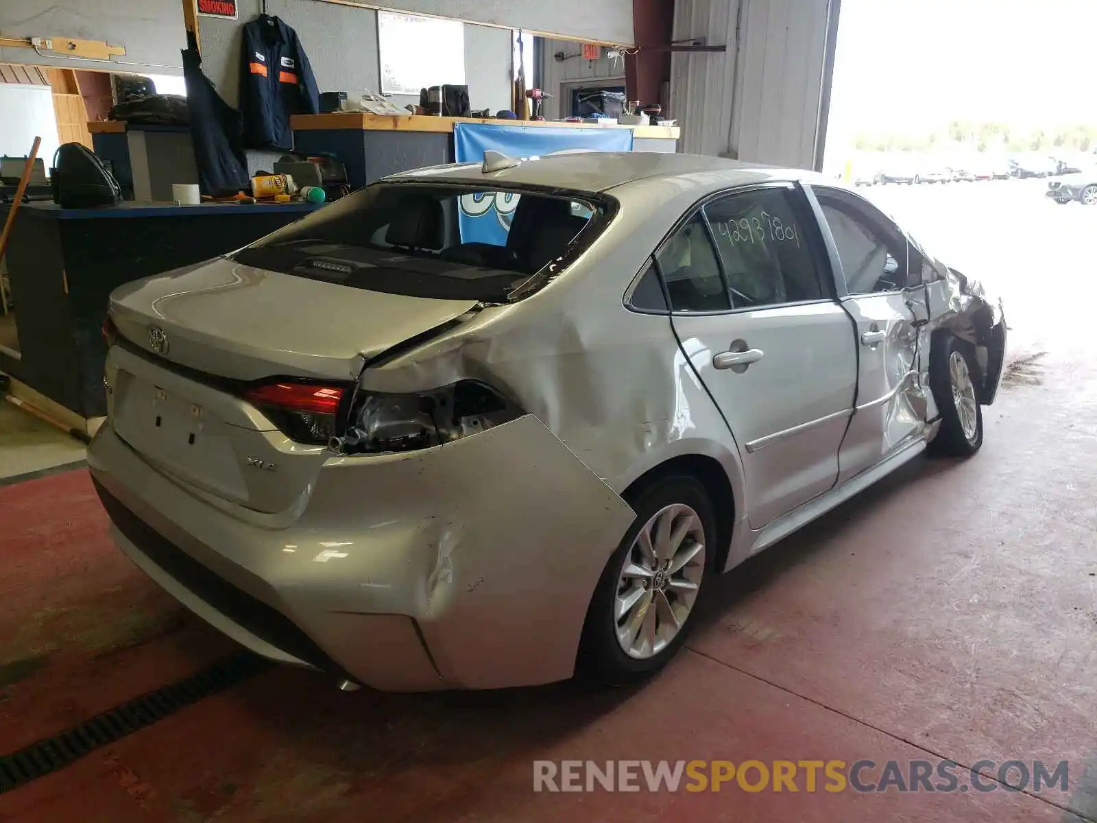 4 Photograph of a damaged car JTDFPRAE6LJ082951 TOYOTA COROLLA 2020