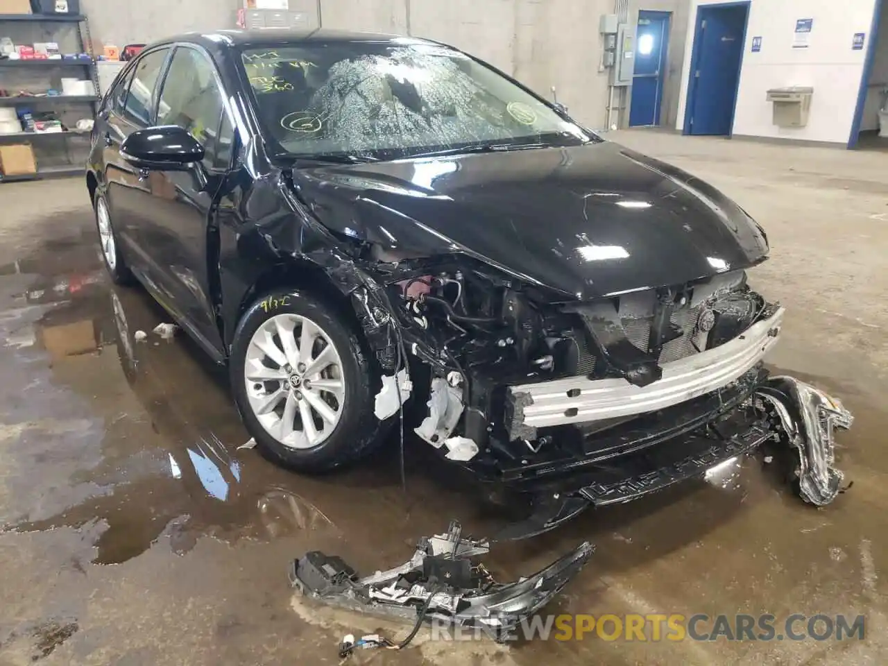 1 Photograph of a damaged car JTDFPRAE9LJ078005 TOYOTA COROLLA 2020