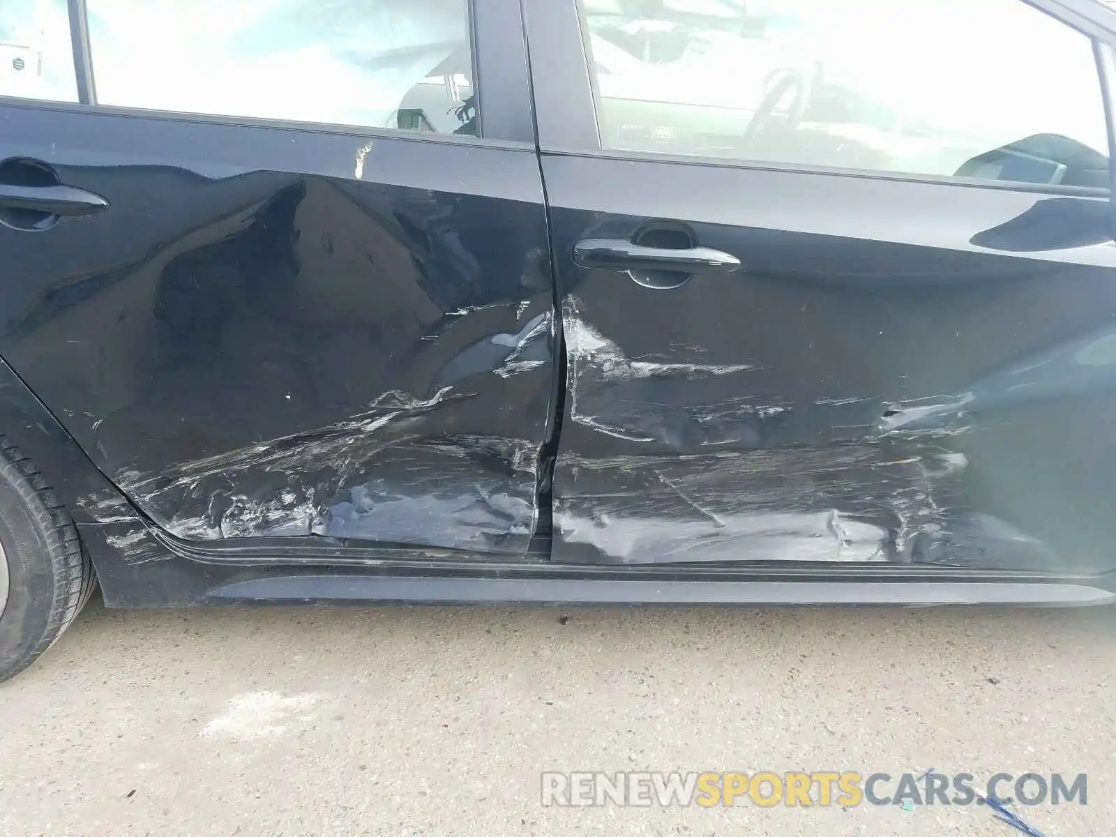 9 Photograph of a damaged car JTDHPRAE8LJ045117 TOYOTA COROLLA 2020