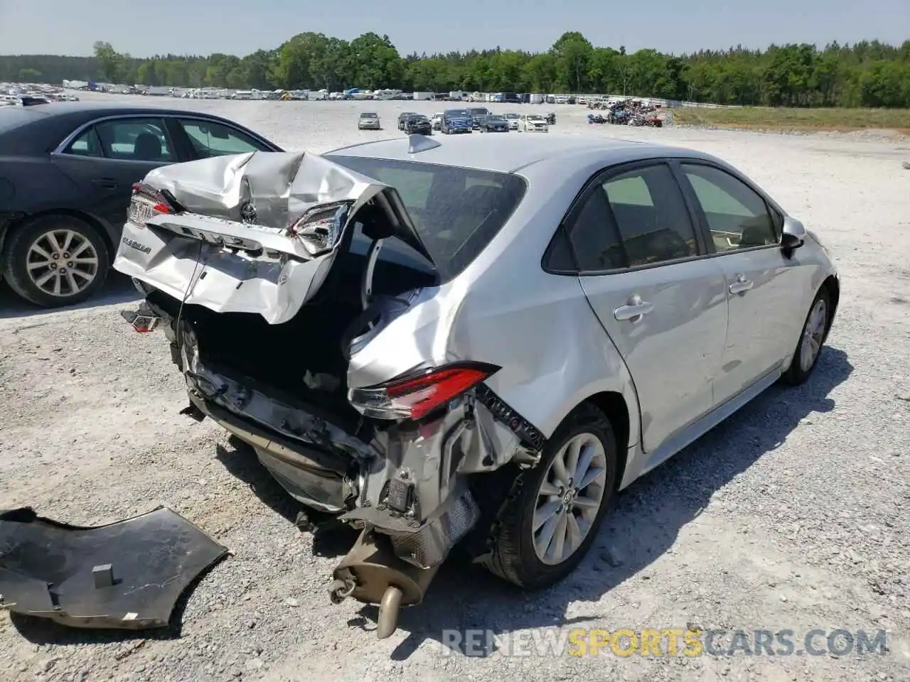 4 Photograph of a damaged car JTDHPRAE9LJ070866 TOYOTA COROLLA 2020