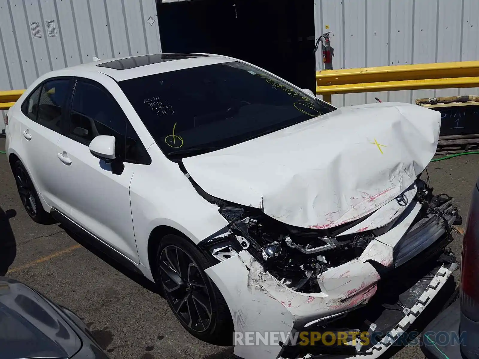 1 Photograph of a damaged car JTDM4RCE1LJ005370 TOYOTA COROLLA 2020