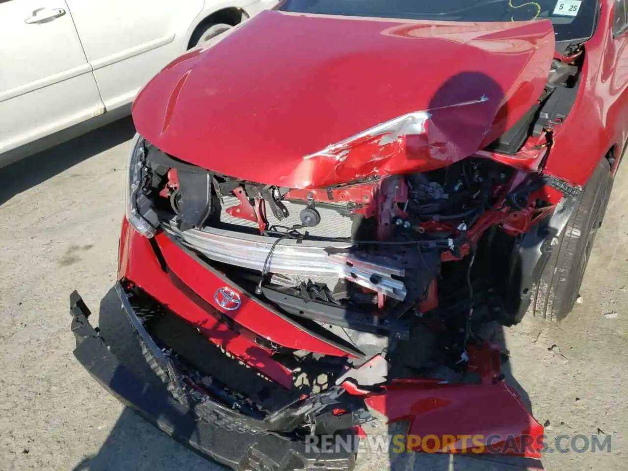 9 Photograph of a damaged car JTDM4RCE2LJ024154 TOYOTA COROLLA 2020