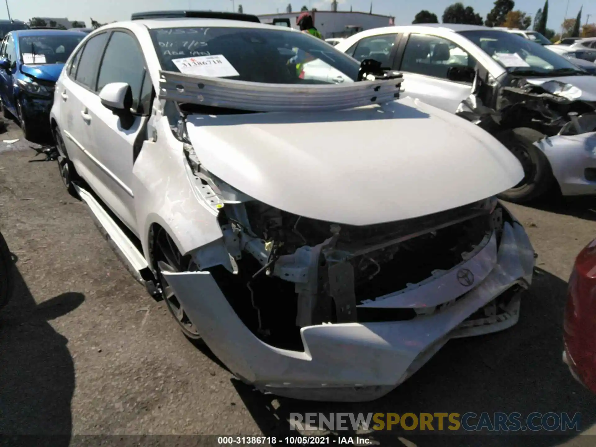 1 Photograph of a damaged car JTDM4RCE6LJ035321 TOYOTA COROLLA 2020