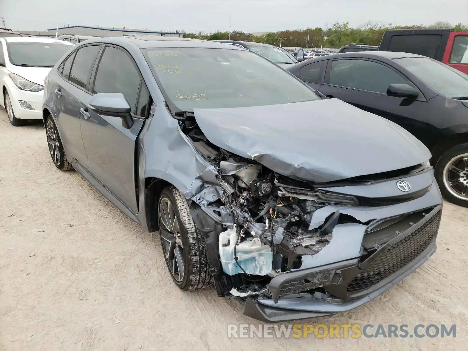 1 Photograph of a damaged car JTDP4RCE0LJ005633 TOYOTA COROLLA 2020