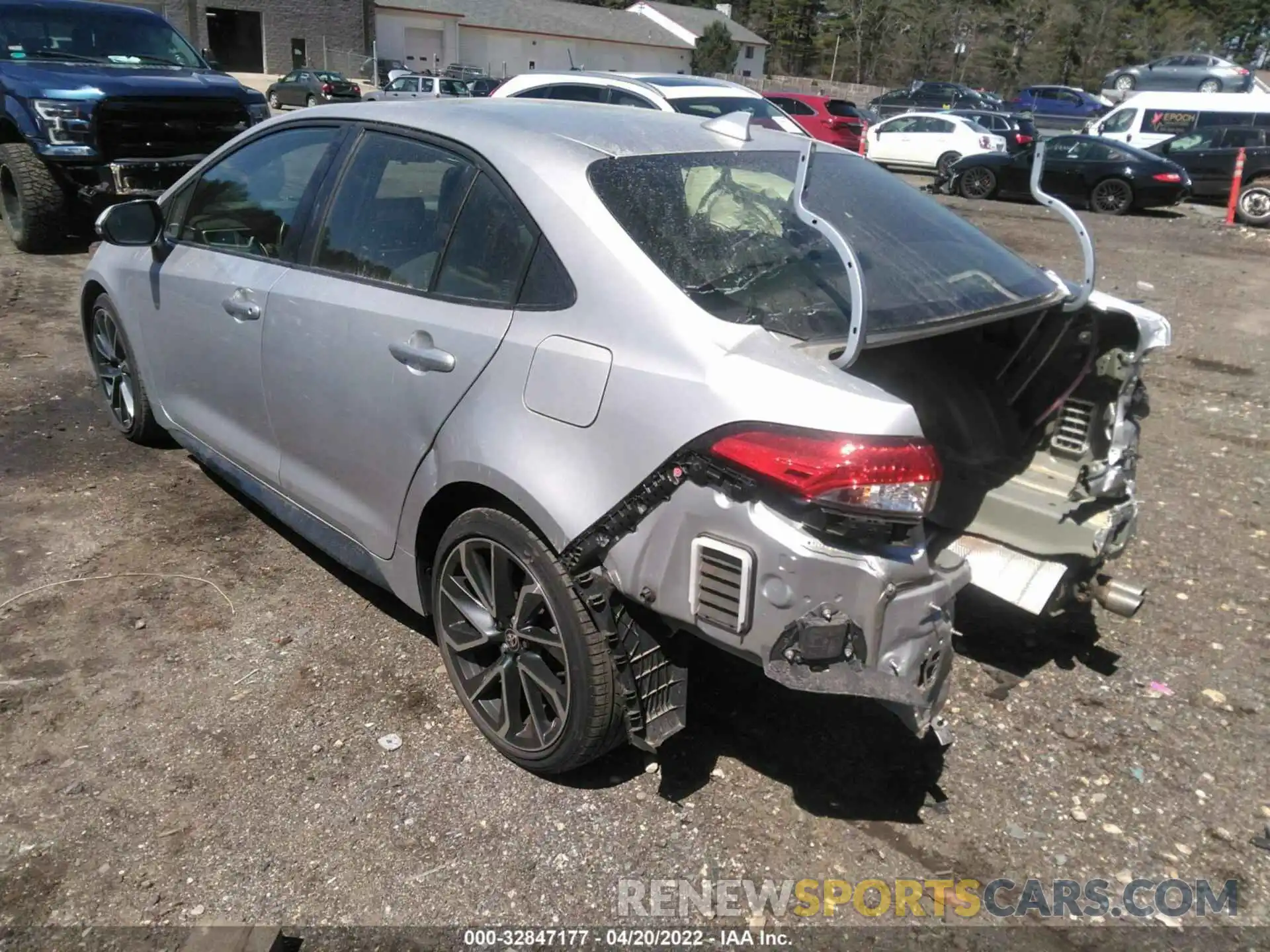 3 Photograph of a damaged car JTDP4RCE0LJ006121 TOYOTA COROLLA 2020