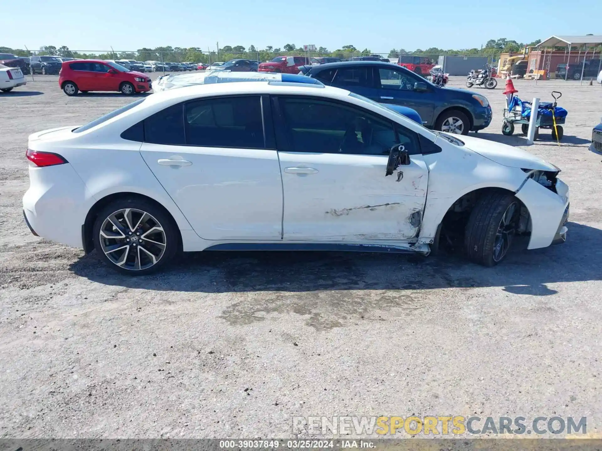 13 Photograph of a damaged car JTDP4RCE0LJ008290 TOYOTA COROLLA 2020