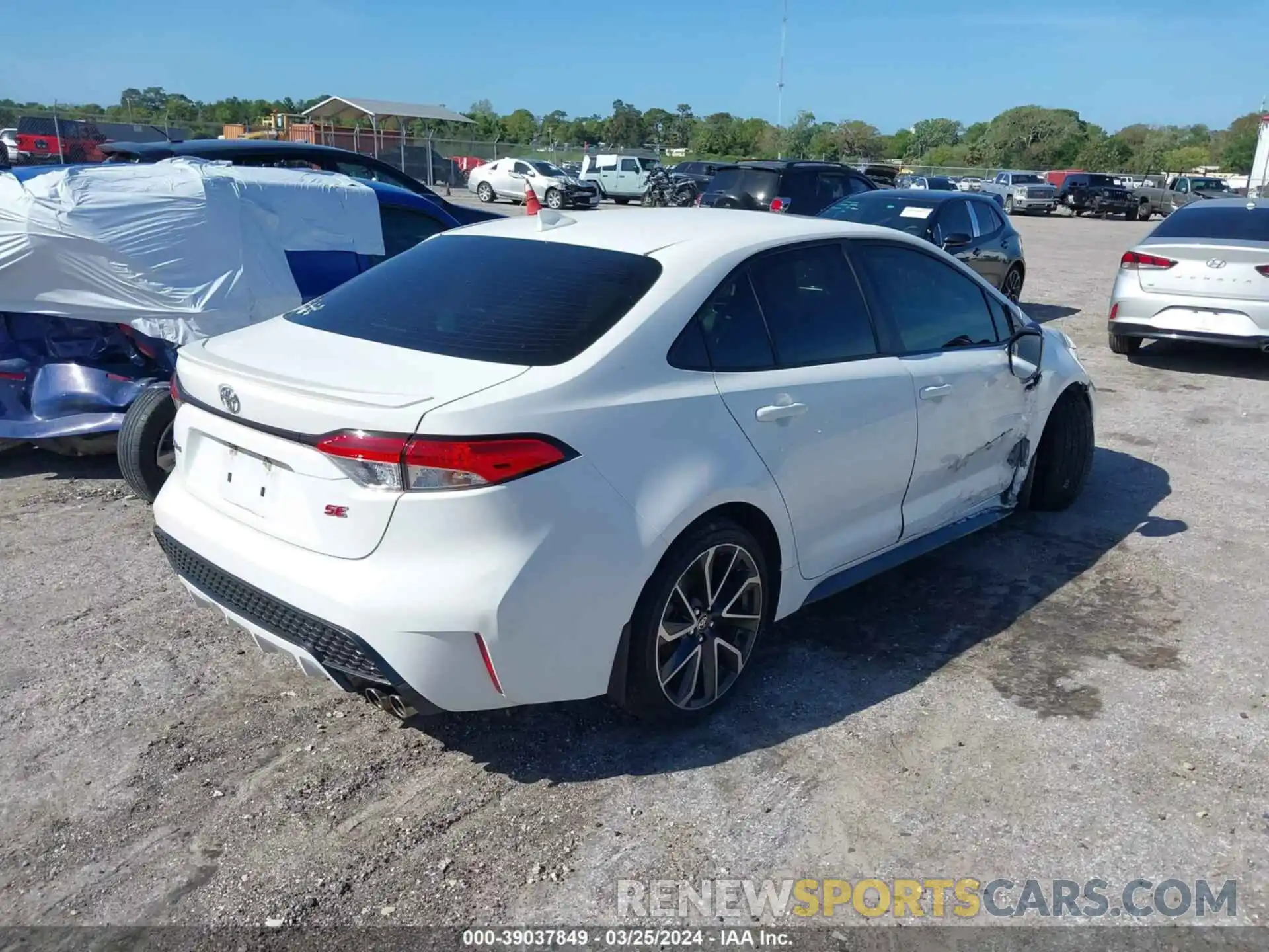 4 Photograph of a damaged car JTDP4RCE0LJ008290 TOYOTA COROLLA 2020