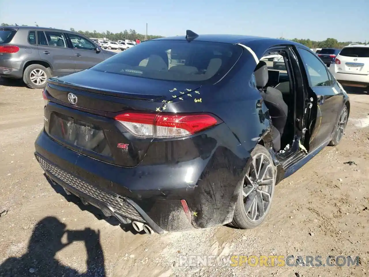 4 Photograph of a damaged car JTDP4RCE0LJ008466 TOYOTA COROLLA 2020