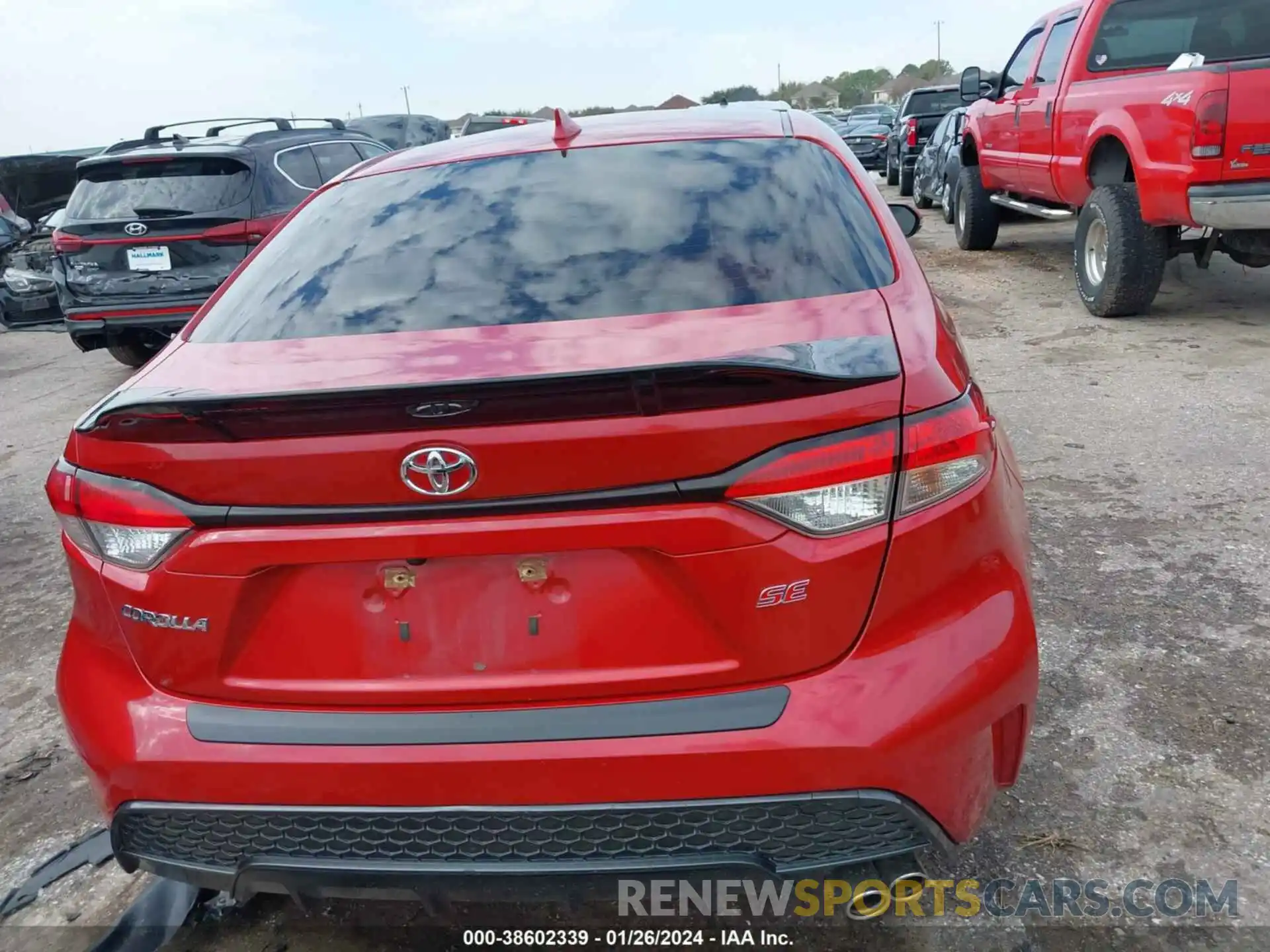 16 Photograph of a damaged car JTDP4RCE0LJ009987 TOYOTA COROLLA 2020