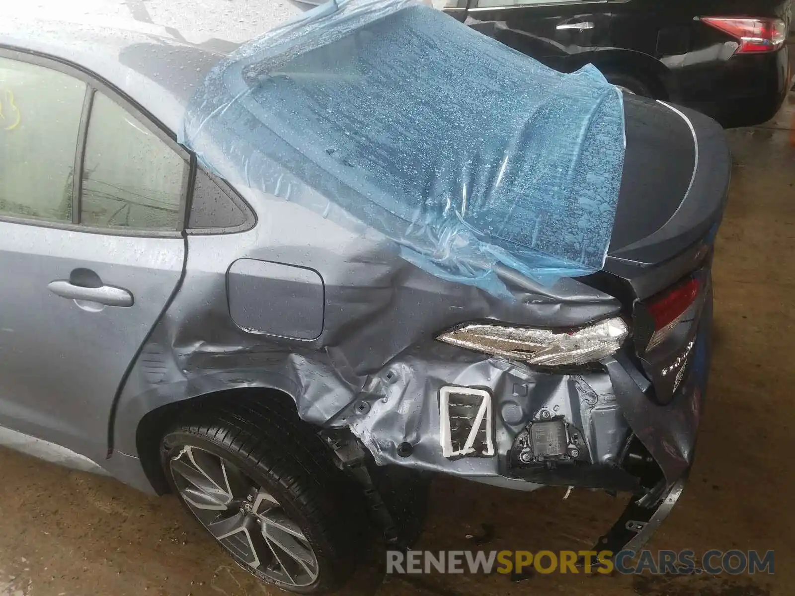 9 Photograph of a damaged car JTDP4RCE0LJ014414 TOYOTA COROLLA 2020