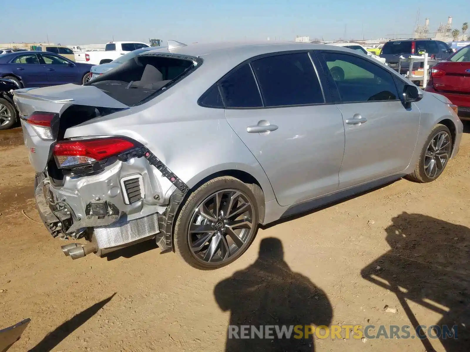 4 Photograph of a damaged car JTDP4RCE0LJ014834 TOYOTA COROLLA 2020