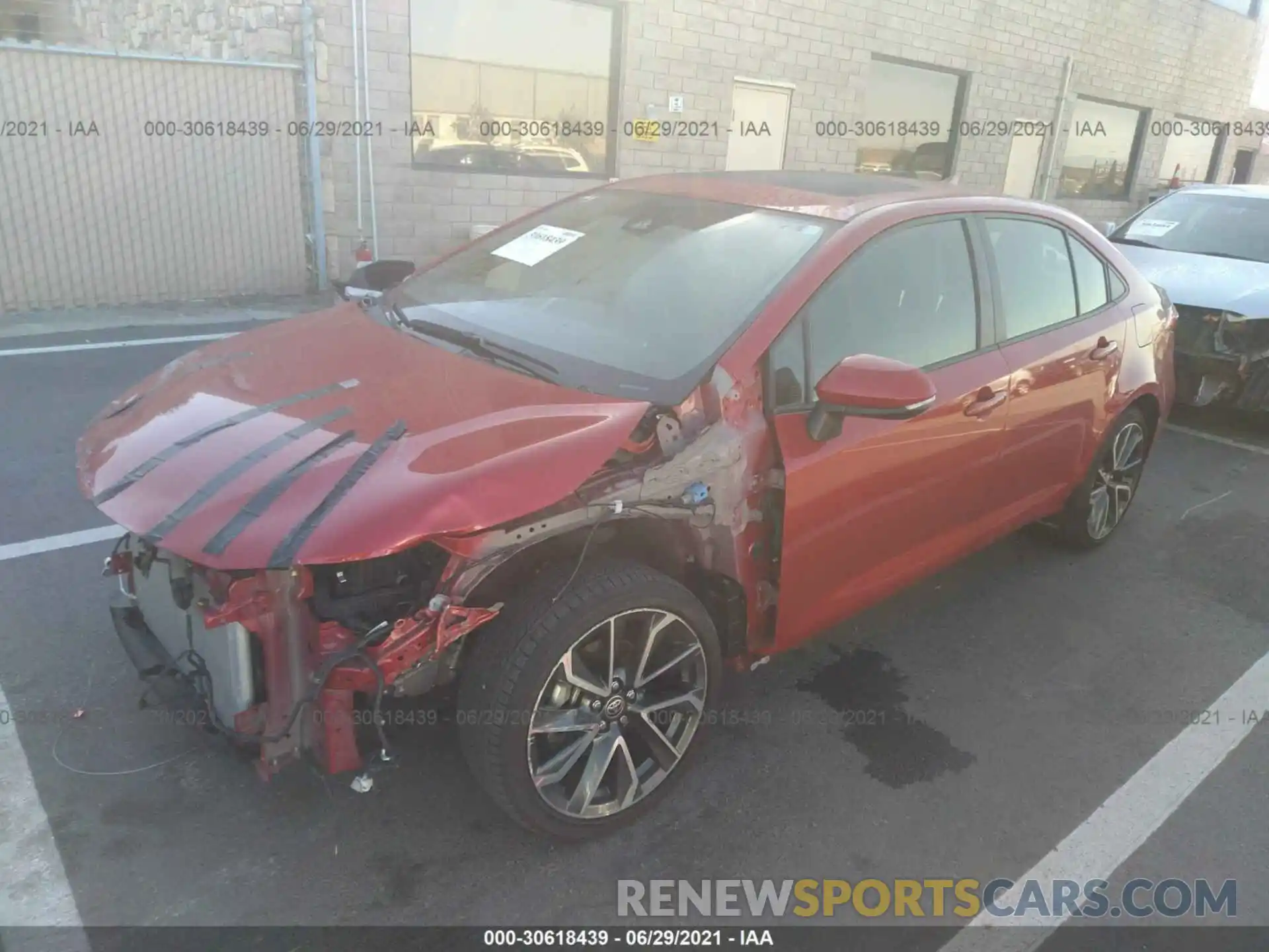 2 Photograph of a damaged car JTDP4RCE0LJ015854 TOYOTA COROLLA 2020