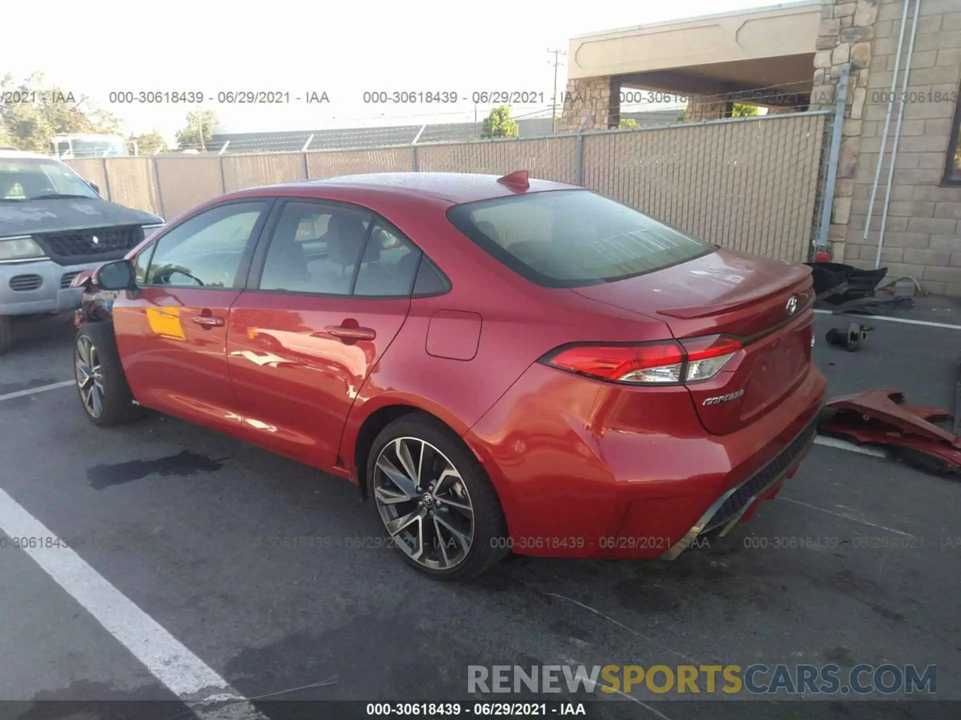 3 Photograph of a damaged car JTDP4RCE0LJ015854 TOYOTA COROLLA 2020