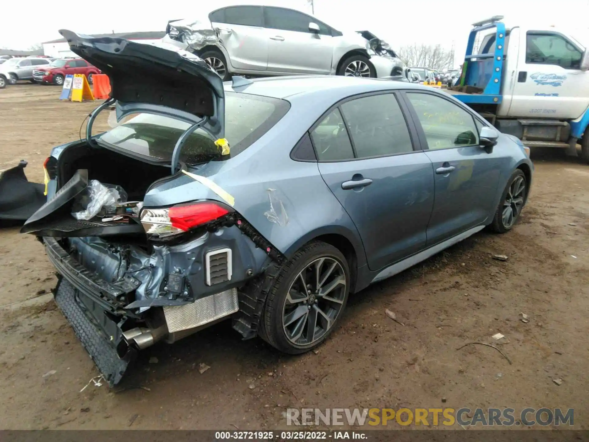 4 Photograph of a damaged car JTDP4RCE0LJ018317 TOYOTA COROLLA 2020